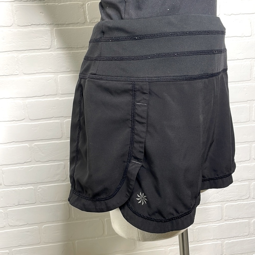 Athleta Black Mid-Rise Lined Shorts Size Small